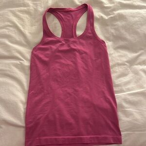 Pink lulu top, size 6, lathe if wear, worn a couple times